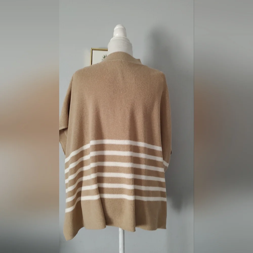 Sweater Women J Crew  Poncho  One Size Color Beige And White High Neck Relaxed